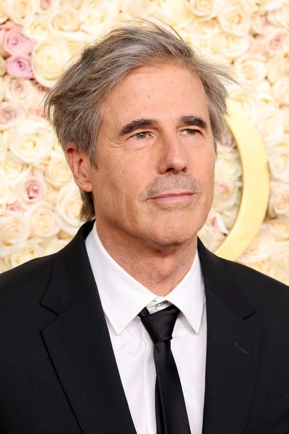 Walter Salles, diretor de ‘Ainda Estou Aqui’, é o 3º cineasta mais rico do mundo, ficando atrás apenas de George Lucas e Steven Spielberg, sendo que ambos somam fortunas de US$ 5,3 bilhões (R$ 30,7 bilhões no câmbio atual).