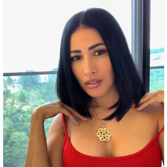 Simaria confessou que chora por conta dos ataques: ‘Vocês estão achando o que? Que sou de ferro e não tenho alma nem coração? Que eu não choro? Já chega, galera!’