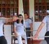 Pilates na cadeira: esta rotina simples de quatro exercícios, que pode ser feita em casa com o cabo de uma vassoura, é perfeita para aliviar o nervo ciático e ganhar força a partir dos 60 anos
