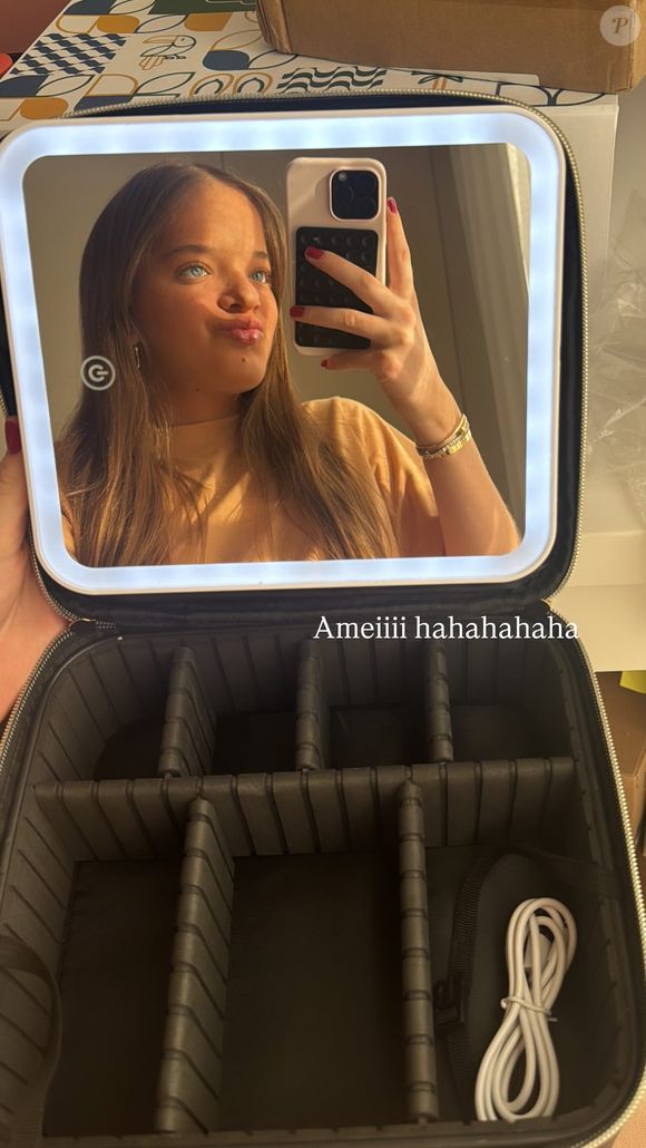 Rafa Justus exibiu o mimo que comprou no AliExpress, uma valise com três tipos de iluminação