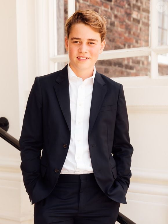 Aos 13 anos, Príncipe George está seguindo os passos do pai, William, e ingressou em um colégio de alto-padrão do Reino Unido