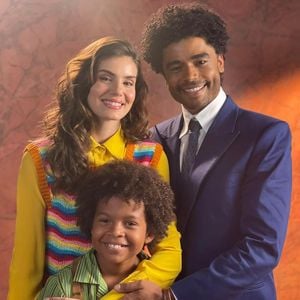 Na novela 'Amor Perfeito', Orlando (Diogo Almeida) é pai do filho de Marê (Camila Queiroz), Marcelino (Levi Asaf)