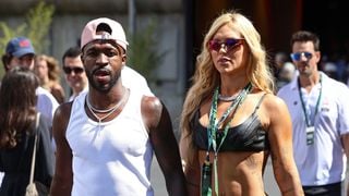 'A estratégia de imagem dela é: falem bem ou falem mal, mas falem de mim': look de Virgínia Fonseca na F1 com cintura baixa e barriga de fora vira manchete internacional e especialista em moda opina sobre o estilo