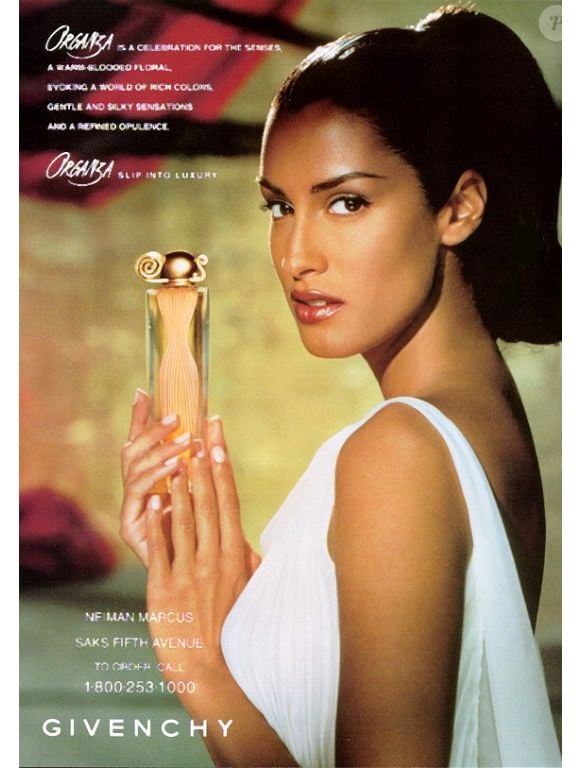 Mesmo lançado em 1996, o Organza segue como um clássico da perfumaria feminina graças à sua assinatura olfativa elegante e de longa duração, que permanece atual