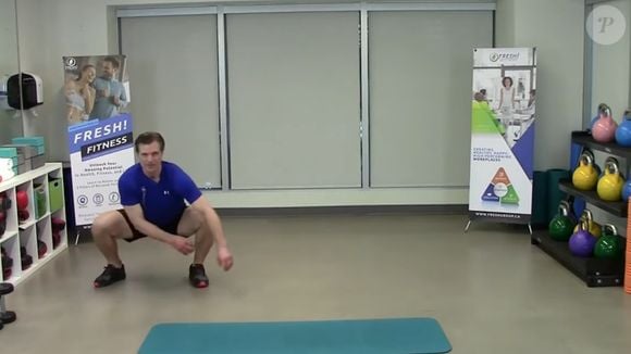 A caminhada do gorila ganhou popularidade entre pessoas com mais de 50 anos por ser um exercício de baixo impacto e poder ser adaptada às condições físicas de cada praticante