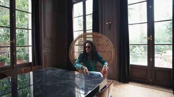 Para deixar o lugar com a sua cara, Lenny Kravitz recorreu à experiência de sua própria empresa de design de interiores, a Kravitz Design, fundada em 2003