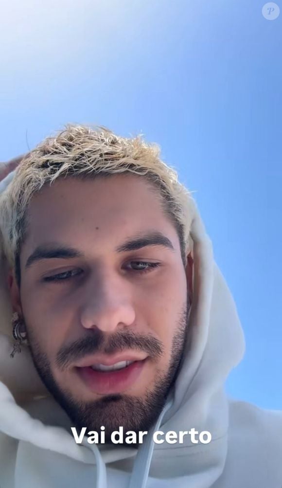 Após separação de Virginia, Zé Felipe comentou com os seguidores na web que está em Portugal, foi ao shopping comprar um presente para a filha e pontuou 'Vai dar certo'.