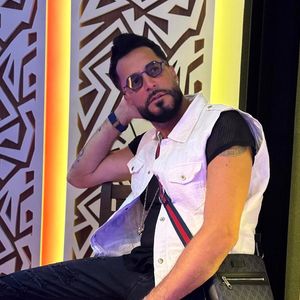 Latino recebeu uma série de acusações do filho, Guilherme.