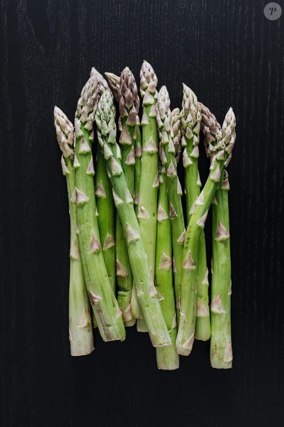 Com alto teor de fibras, os aspargos prolongam a digestão, aumentam a sensação de saciedade e ajudam no controle do apetite, o que ajudam no emagrecimento