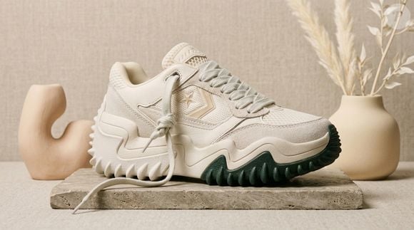 Na cor 'marshmallow', o novo Converse Wave Motion Trainer promete conquistar quem procura um tênis diferente do All Star, com design robusto, toque fashion e acabamento sofisticado