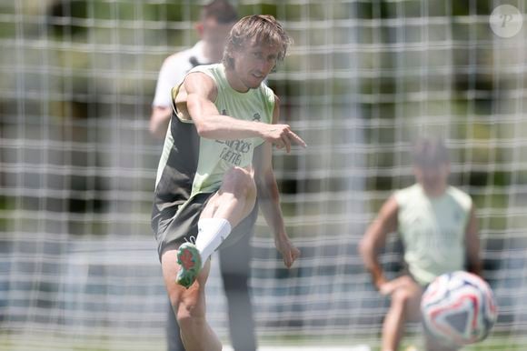 Modric tem acompanhamento de mesmo treinador desde 2014; todo dia, jogador da Croácia dedica até 45 minutos a treinos específicos