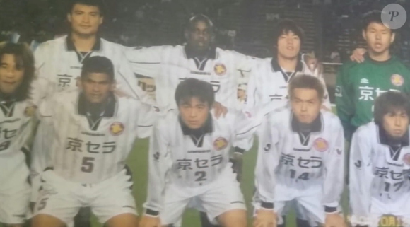 Régis Pitbull construiu carreira no futebol brasileiro e internacional, com passagens por clubes como Ponte Preta, Corinthians, Vasco e Kyoto Sanga