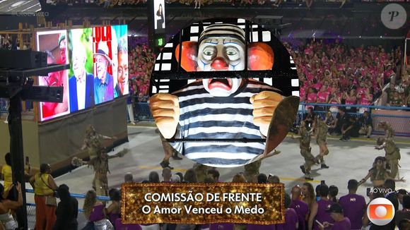 Palhaço é alusão ao presidente Jair Bolsonaro em desfiel na Sapucaí