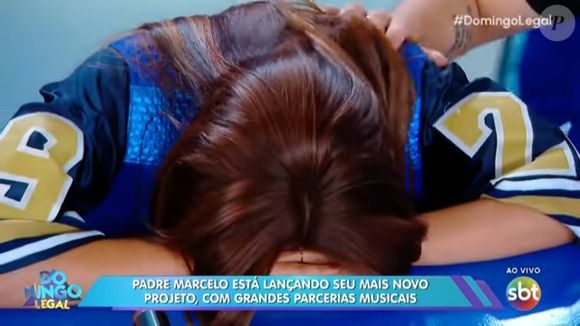 Lexa chorou ao vivo com mensagem do Padre Marcelo Rossi sobre uma futura nova gravidez
