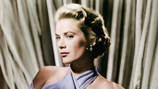 Arezzo se inspira na Grace Kelly para criar a rasteirinha estilo boneca que antes eu achava que eram sapatos de avó, agora não tiro do pé