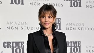 Halle Berry, 60 anos: 'Agora, estou tentando ganhar massa muscular, então levanto pesos, algo que nunca fiz antes'