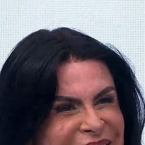 Gretchen exibiu um novo visual durante participação no 'Jornal dos Famosos', do Portal Leo Dias, nesta quarta-feira (24)