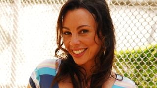 Noite em caverna com morcegos, cicatriz ao gravar novela e +: Joyce em 'História de Amor', Carla Marins tem essas 10 curiosidades incríveis