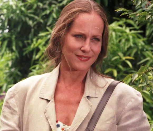 Lucinha Lins é uma das grandes atrizes da Globo e está no elenco de 'A Viagem', reprisada pela emissora