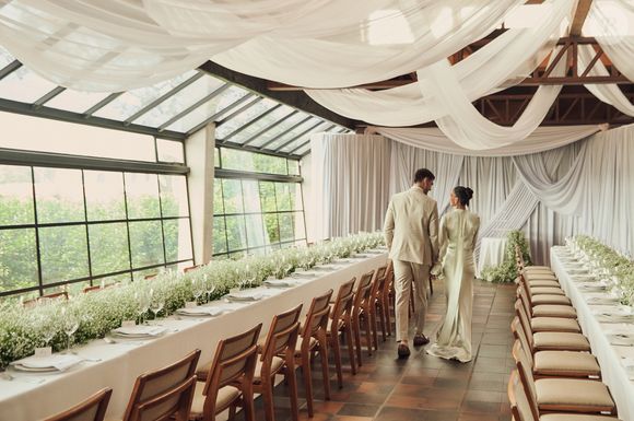 Segundo Ana Mosconi, a festa foi planejada para receber aproximadamente 60 convidados, incluindo família e até influenciadores e agenciados da ADR, empresa comandada por Pedro Rezende, irmão de João e cunhado de Ana.