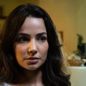Em 'Vale Tudo', Nanda Marques será Vera, moça contratada por Marco Aurélio (Alexandre Nero) para seduzir Tiago (Pedro Waddington), seu filho com Heleninha Roitman (Paolla Oliveira).