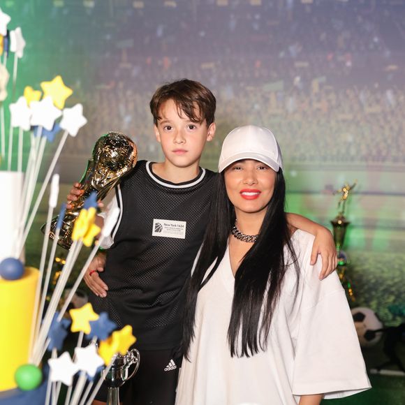 O rosto de Simaria já tinha chamado atenção na festa de aniversário do filho da artista