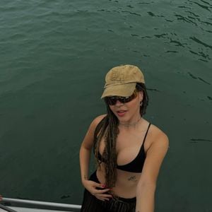 Aysha Benelli conseguiu perder 40 kg e mudou completamente seu corpo com dieta e exercícios físicos