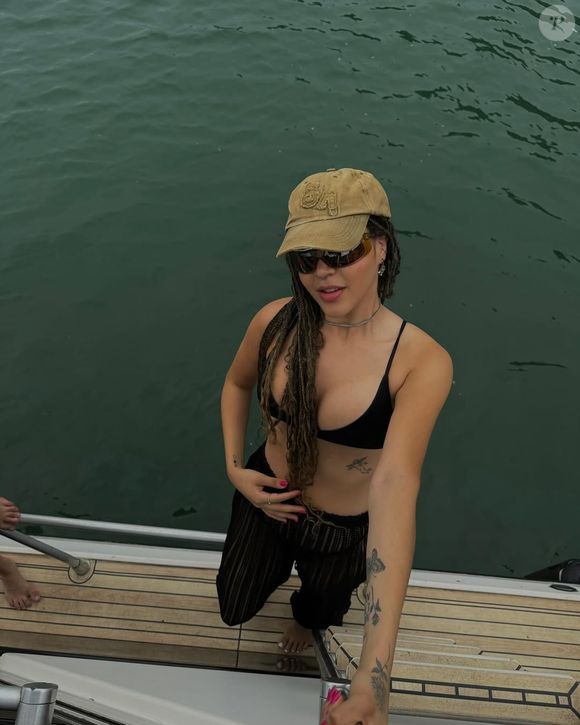 Aysha Benelli conseguiu perder 40 kg e mudou completamente seu corpo com dieta e exercícios físicos