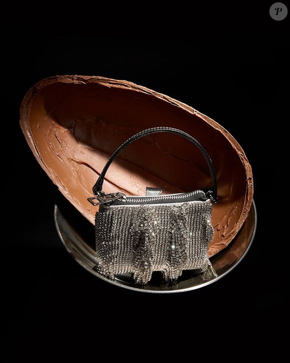 Ovo de Páscoa em edição limitada do brasileiro Alexandre Pavão — Foto: Instagram