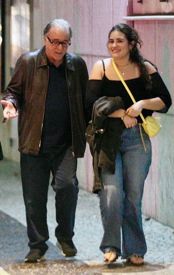 Tony Ramos e a neta, Gabriela: aparição muito rara em noite de teatro