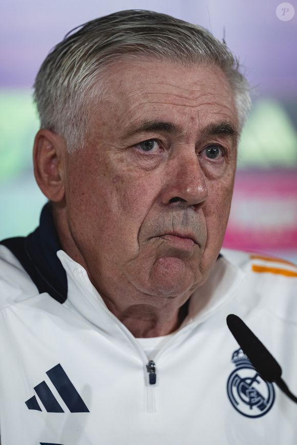 Carlo Ancelotti precisou prestar depoimento após ser acusado de fraude fiscal pelo Ministério Público Espanhol