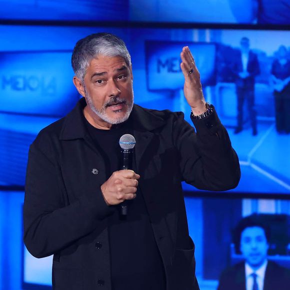William Bonner revive momento de “absoluto pânico” ao ver cenas de sexo explícito invadirem monitor do ‘JN’