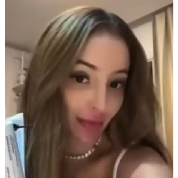 Any Awuada revelou nas redes que recebeu alguns processos.