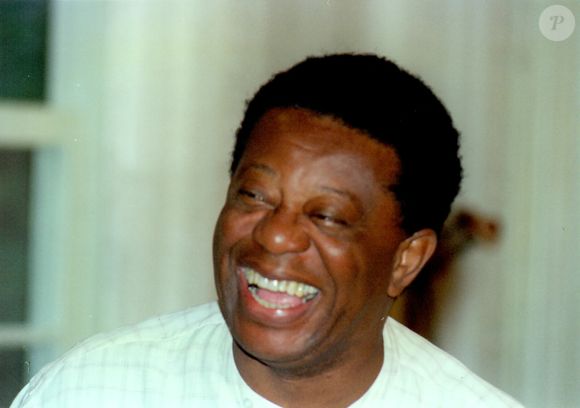 ‘O Fim do Mundo’ foi escrita originalmente como uma minissérie, mas foi realocada para o horário das 20h