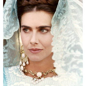 Maitê Proença viveu a 'Dona Beja' em 1986; na novela da Manchete, a cortesã foi açoitada