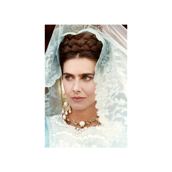 Maitê Proença viveu a 'Dona Beja' em 1986; na novela da Manchete, a cortesã foi açoitada