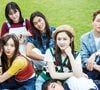 Misteriosamente, eles voltam para a época da faculdade onde têm a possibilidade de retomar seu amor