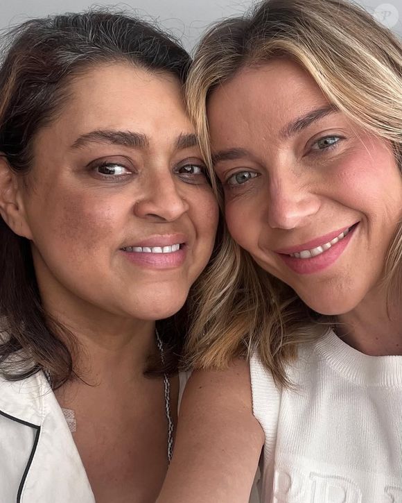 Luiza Possi comove fãs ao homenagear Preta Gil e revelar um laço familiar que muita gente desconhecia.