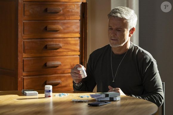 Jaques deixa Filipa em surto com toca de medicamentos