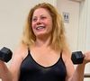 Aos 60+, manter o corpo em movimento é essencial — e Vera Fischer mostra que musculação também entra na conta da saúde