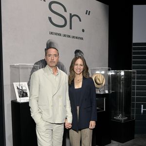 Robert Downey Jr. ao lado da esposa, Susan Downey, que teve papel fundamental no processo de recuperação e estabilidade do ator a partir de 2003