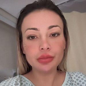 Andressa Urach foi internada com pneumonia recentemente.