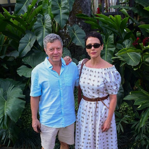 Malu Galli foi com o marido ao aniversário de Carolina Dieckmann