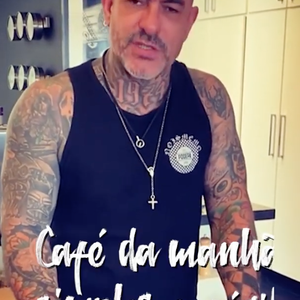 Receita de Fogaça leva ingredientes que não costumamos comer pela manhã, como cogumelos e aspargos
