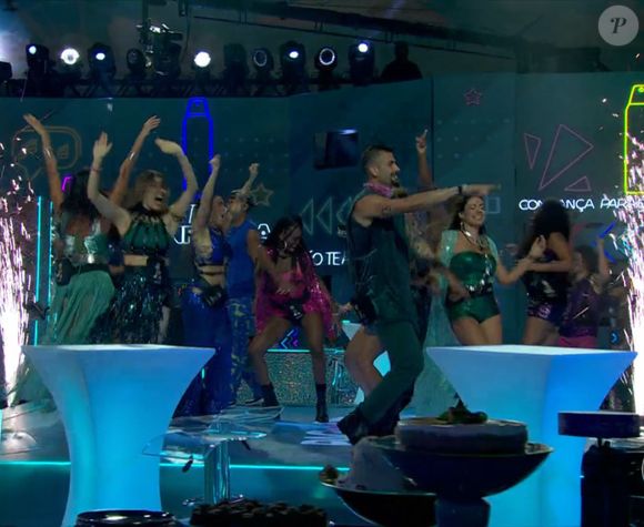 'BBB 24': Beatriz roubava a cena nas festas com jeito exagerado e eufórico