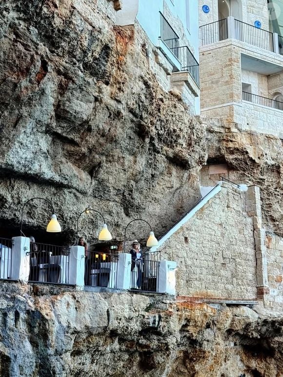 Ana Maria Braga tirou dias de férias na Globo para viajar rumo à Itália