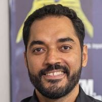 Resumo da novela 'Vale Tudo', capítulo de quinta-feira, 25 de setembro: perto da morte, Mário Sérgio se aproxima do grande segredo de Odete Roitman