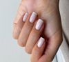 Quer mãos mais jovens? Uma francesinha sempre deixa suas mãos lindas e elegantes