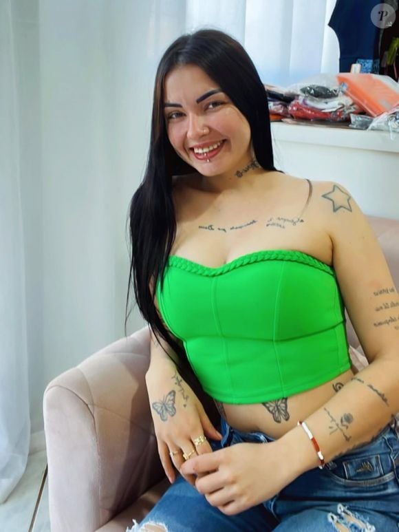 Pâmela Urach é a meia-irmã de Andressa Urach, filha apenas de Carlos Alberto Urach