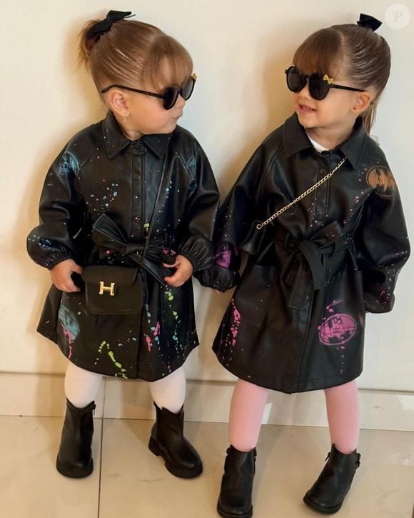Maria Alice e Maria Flor não são gêmeas, mas Virginia Fonseca gosta de comprar roupas iguais para as duas. A influenciadora revelou que ama o hábito